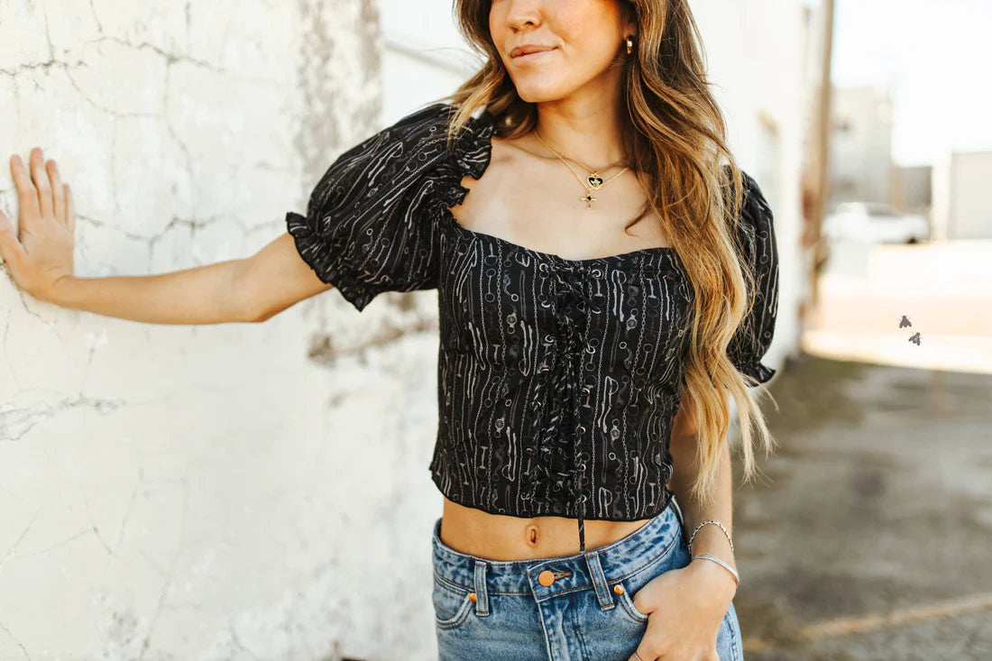 SNAFFLE BIT QUEEN CROP TOP