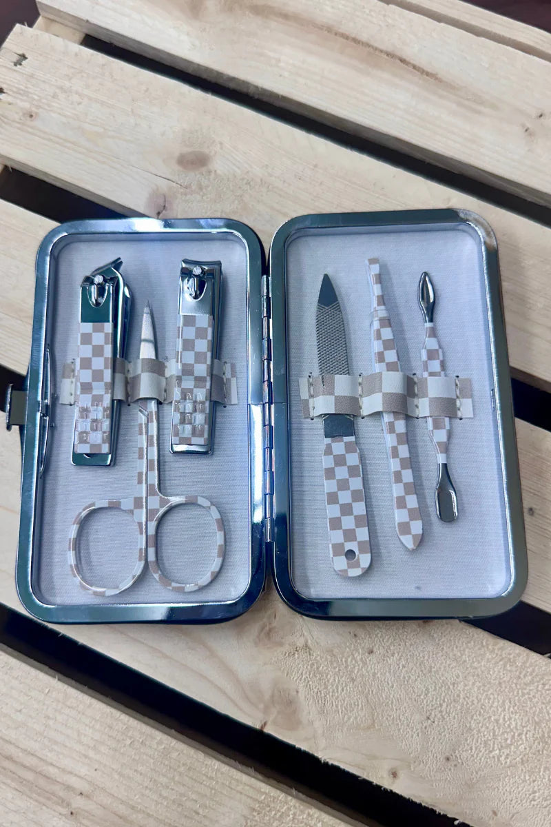 READY OR NOT MANICURE SET