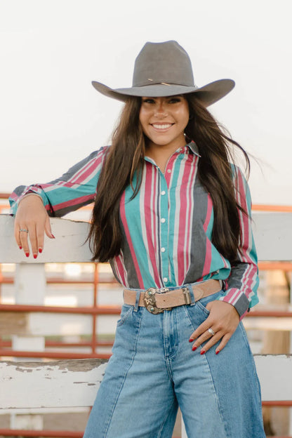 NEW TO COUNTRY BUTTON UP